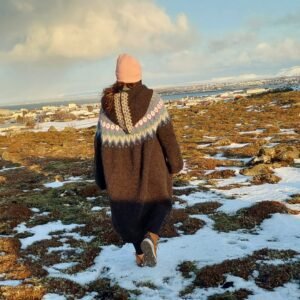 Icelandic wool sweaters with hood. Redlopapeysa