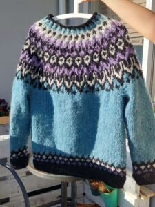 Read more about the article How to stretch shrunk wool. Three methods